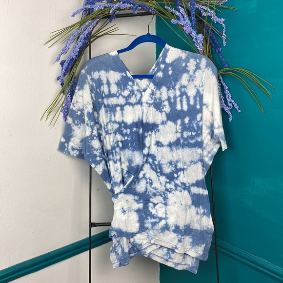 AMADI Floating Island Kimono Top - Picture 3 of 6